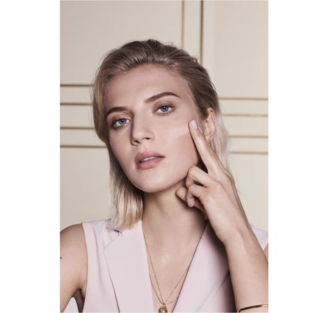 Max Factor Foundation Miracle Second Skin SPF 20 Light Medium 04 30ml